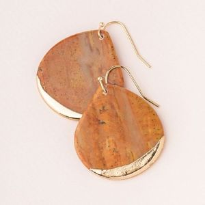 Boucles d'oreilles élégantes en bois et résine époxy, bijoux en résine faits à la main de qualité supérieure, boucles d'oreilles uniques de créateur pour les fêtes et les cadeaux - Product Image 1