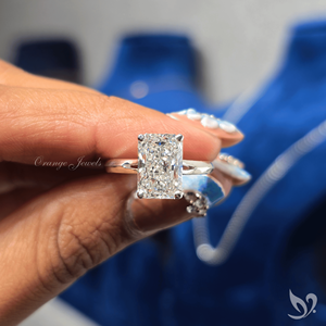 Bague de luxe en or massif 10K avec diamant solitaire de 3 carats, taille Radiant audacieuse, à tige fendue, certifié IGI, cultivé en laboratoire, pour mariage et anniversaire - Product Image 5