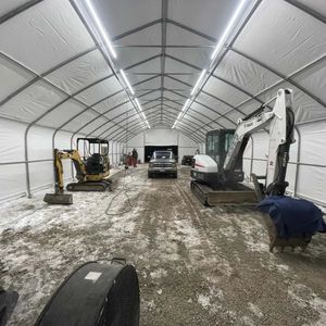 Garage Prefabbricato e Riparo per Veicoli 30FT X 70FT TMG ST3070V con Pareti Diritte e Tetto a Falda, Copertura in PVC Resistente da 17 oz e Porte di Accesso - Product Image 5