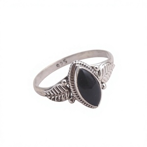 Bague en argent sterling 925 avec feuille marquise en onyx noir naturel, faite à la main, pierre précieuse naturelle, style vintage bohème pour femmes - Product Image 1