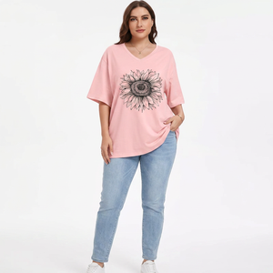 เสื้อยืดคอวีไซส์ใหญ่พิเศษสำหรับผู้หญิง ลายดอกทานตะวันสีชมพู แขนสั้น สวมใส่สบาย ทรงหลวม ผ้าเจอร์ซีย์คอตตอน ผลิตในบังกลาเทศ - Product Image 1