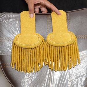 แผ่นปักไหล่เครื่องแบบคุณภาพสูงปี 2026 สีทองและสีขาว พร้อมแถบสีทอง สำหรับเครื่องแต่งกายเจ้าหน้าที่ฝ่ายการค้า - Product Image 1