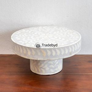 Soporte para Pastel con Incrustaciones de Hueso Artesanal, Elegante Soporte de Presentación de Postres Hecho a Mano por Tradebyd para Eventos en el Hogar - Product Image 3