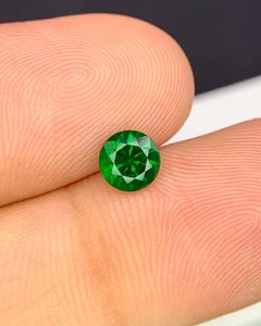 Pierre précieuse naturelle de péridot facetté, verte, sertie à griffes, plaquée argent, style Art Déco, pour la fabrication de bijoux (bague de fiançailles) - Product Image 3