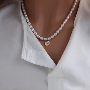 Collar de Perlas de Agua Dulce para Mujer, Diseño de Alta Gama, Súper Elegante, Simple, con Borla, Cielo Estrellado, Cadena para Clavícula, Nuevo Diseño Único y Personalizado - Product Image 1