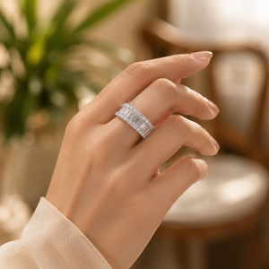 Bague de mariage en argent sterling 925 pour femme, coupe baguette, demi-alliance de fiançailles, diamant rond brillant, bague en moissanite - Product Image 3