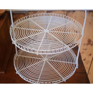 Support à gâteau en métal blanc à 2 étages, plateau de service rond réutilisable pour desserts - Product Image 5