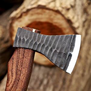 Hache de 19 pouces forgée à la main en acier à haute teneur en carbone pour le travail du bois et le camping, avec étui en cuir, hache artisanale personnalisée OEM - Product Image 3