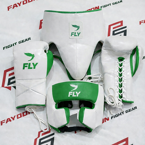 Ensemble de boxe et de sparring vert et blanc à prix de gros avec logo personnalisé, gants de boxe, entraînement de kickboxing et arts martiaux en cuir - Product Image 1