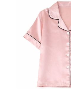 Conjunto de Pijama de Satén Rosa Personalizado para Mujer, Manga Corta, con Botones, Estilo Seda, Ropa de Dormir de Dos Piezas con Pantalones Cortos - Product Image 5