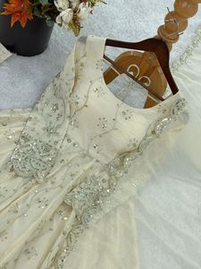 ชุดเดรสระบายผ้ามัลชานเดรีขายส่ง พร้อมงานปักมือกระจกแท้ขนาด 12 เมตร และชุดกางเกงผ้าไมโครคอตตอน จำหน่ายแบบ B2B จำนวนมาก - Product Image 2