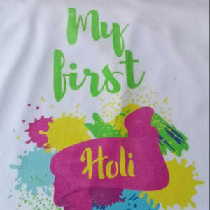 T-shirt unisexe en coton tricoté 100% écologique, imprimé Happy Holi, fond blanc, manches courtes, 180g/m², nouvelle collection printemps - Product Image 4