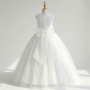 Vestido de Encaje Blanco de Lujo con Gran Lazo, Elegante Vestido de Comunión para Niña, para la Ceremonia del Día del Padre - Product Image 2