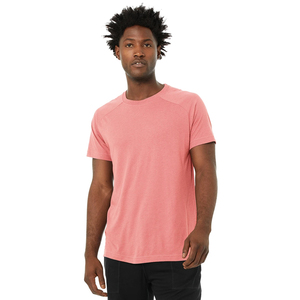 T-shirt pour homme rose à col rond et manches courtes, coupe classique, couleur unie, en coton tricoté, design décontracté et respirant - Product Image 1
