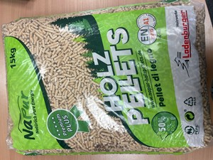 เม็ดไม้คุณภาพสูงราคาโรงงาน มาตรฐาน EN1 น้ำมันเชื้อเพลิงชีวมวลพรีเมียมสำหรับให้ความร้อน ปิ้งย่าง ใช้ในอุตสาหกรรม เผาไหม้สะอาด เถ้าต่ำ จำหน่ายจำนวนมาก - Product Image 5