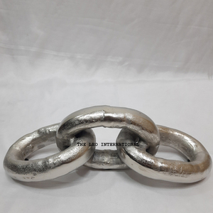 Sculpture en métal aluminium luxueuse antique à 3 anneaux, design de chaîne nickelée pour la décoration de la maison - Product Image 1