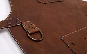 SALUBRIOUS SPORTS SS-LA-001 Unisex Polished Shiny Dark Cowhide Split Leather Welding Apron with <b>Spark</b> Proof Features - Product Image 3