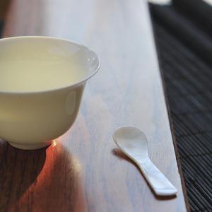 Mother of Pearl Spoon Handmade Natural Shell Eco-Friendly Customizable Tableware for Hotel & Restaurant Use Wholesale - Product Image 5
