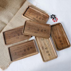 Juego de Vajilla Estilo Americano Hecho a Mano 100% Ecológico UO, Elegante Bandeja de Servir de Madera de Mango con Acabado Antiguo, INDIA - Product Image 5