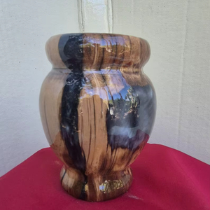 Contemporary Resin <b>Vase</b> for Office & Home Decor - Product Image 1