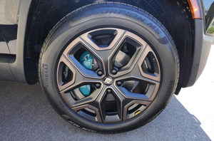 Camioneta R1T Ascends 4WD/AWD 2026 Usada en Buen Estado en Venta - Product Image 6