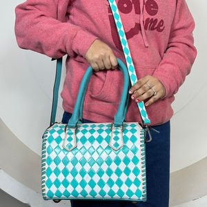 Bolsa de Viaje de Gran Capacidad y Diseño Elegante, Bolsa de Viaje Ligera de Moda, Bolsa de Gimnasio de Fin de Semana de Cuero a Cuadros Premium - Product Image 4