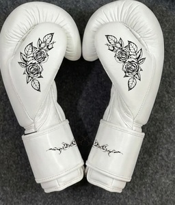 ถุงมือชกมวยหนังพรีเมียม ป้องกันรังสียูวี ปิดด้วยแถบตีนตุ๊กแก พิมพ์ลายดิจิทัลสำหรับโลโก้แบบกำหนดเอง OEM-ถุงมือชกมวยสำหรับฝึกซ้อม ทำด้วยมือ - Product Image 2