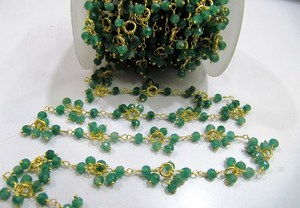 Cadena de cuentas facetadas de 1 pie, color esmeralda teñida, con cuentas de piedras preciosas en forma de flor, tamaño de 3 a 4 mm. - Product Image 3