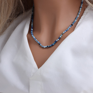 Collier de perles d'agate naturelle haut de gamme pour femme, design de niche, pierres multicolores, chaîne en os, collier de perles tendance et à la mode - Product Image 4