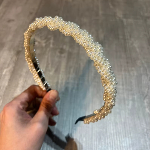 Handwoven <b>Beaded</b> Embroidery Hairband Elegant Stylish <b>Headband</b> Heart Detail Beads Premium Quality - Product Image 1