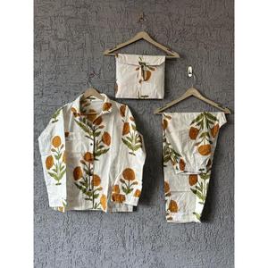 Conjunto de ropa de noche de algodón indio Pj, traje de noche de algodón suave, conjunto de pijama estampado a mano, ropa de dormir para mujer, vestido de dormir - Product Image 1