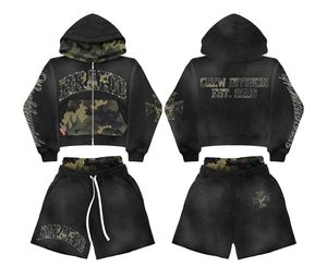 Conjunto de Sudadera con Capucha y Pantalones Cortos de Mezclilla Personalizados al por Mayor, Estampado Gráfico Desgastado, Estilo Urbano Vintage, Conjunto de Dos Piezas para Hombre - Product Image 1