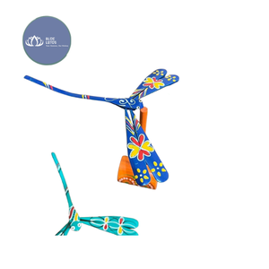 Libélula de Bambú Ecológica en OFERTA – Artesanía Única para Decoración de Fiestas y Festivales - Product Image 1