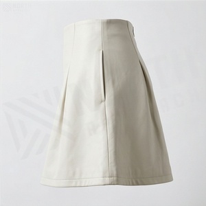 Jupe courte plissée en similicuir PU pour femme, couleur unie, style minimaliste, taille normale, toutes saisons - Product Image 3