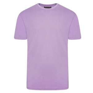 ชุดเสื้อยืดคอกลมสีม่วงพิมพ์ลายผ้าซาตินโพลีเอสเตอร์สำหรับผู้ชาย พร้อมกางเกงขาสั้นสีพื้นลำลองผ้าทอสำหรับฤดูร้อน เอวผูกเชือก ระบายอากาศได้ดี - Product Image 3