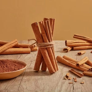 Bâtons de cannelle crue séchée de qualité supérieure, naturelle et biologique, riche en antioxydants, pour usage traditionnel et à base de plantes, fournisseur certifié - Product Image 1