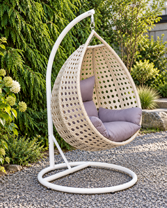 Fauteuil suspendu en rotin d'extérieur avec coussins gris, balançoire contemporaine pour une personne - Product Image 4