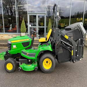 เครื่องตัดหญ้าแบบนั่งขับ John Deere X950R รุ่นพรีเมียม พร้อมประสิทธิภาพทรงพลัง โครงสร้างแข็งแรงทนทาน และความสามารถในการตัดหญ้าอย่างมีประสิทธิภาพ - Product Image 1