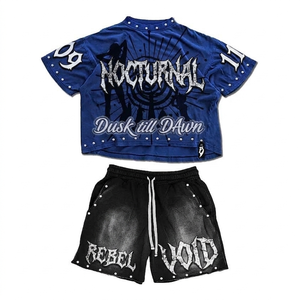 Ensemble t-shirt et short en coton 220 GSM de haute qualité, bleu et noir, avec détails rivets et logo imprimé en relief, 2 pièces. - Product Image 1