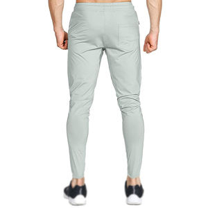 กางเกงวอร์มผู้ชายสไตล์สตรีท น้ำหนักเบา ผ้าฝ้าย 100% เอวยางยืด ป้องกันขนร่วง เนื้อผ้านุ่ม ใส่ได้ทั้งในและนอกบ้าน - Product Image 4