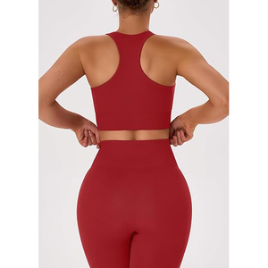 Ensemble de yoga texturé côtelé pour femme : Soutien-gorge de sport à col carré, Legging taille haute 7/8 avec poches latérales, effet froncé aux fesses, en Nylon Spandex - Product Image 2