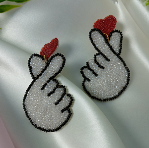 Pendientes Largos Bohemios Hechos a Mano con Resina Ecológica, Forma Irregular y Colores Personalizados, Venta al Por Mayor - Product Image 1