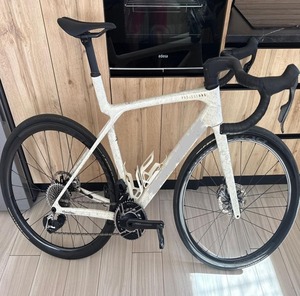 VENTE CHAUDE 2026 Madone SLR 9 AXS Gen 8 - Caractéristiques avancées mondiales, performances hautes performances avec garantie de 24 mois - Product Image 2