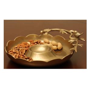 Plat de service rond moderne en acier inoxydable motif branche d'arbre pour chips et trempettes, 36x5 cm, parfait pour servir des collations aux invités sur la table à manger à la maison - Product Image 2