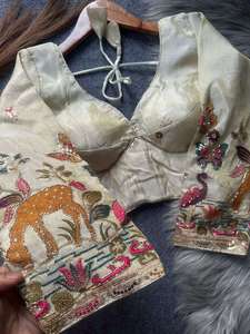 เสื้อเบลาส์งานปาร์ตี้สวยงาม ตกแต่งด้วยงานเย็บหนาแน่น บุหนา ตะขอทำมือ พร้อมลูกปัดสวยงาม ด้านหลังเปิด - Product Image 2