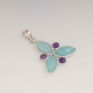 Colgante de Calcedonia Azul y Amatista, Plata de Ley 925, Hecho a Mano, Gema Pastel, Joyería con Triple Piedra, Amuleto para Mujer, Estilo Art Deco - Product Image 3