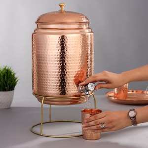Dispensador de Agua Tradicional de Cobre Puro con Grifo, Acabado Martillado, Contenedor de Almacenamiento, Olla Ayurvédica para la Salud, para Uso en el Hogar y Hoteles - Product Image 5