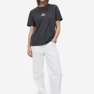 Camiseta de Mujer de Alta Calidad, Nueva Llegada, Mangas Largas, Logotipo Personalizado, con Capucha, 100% Algodón Transpirable, en Venta a Bajo Precio - Product Image 2