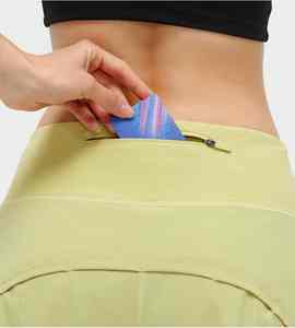 Shorts de course légers Elite pour femmes, avec matière respirante, texture douce, coupe flexible et coutures durables - Product Image 4