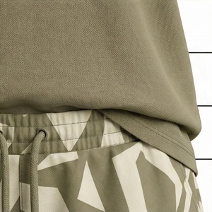 Conjunto de 2 Piezas para Mujer, Camiseta Color Oliva Sólido con Pantalones Cortos con Estampado Geométrico, Ropa Casual de Primavera/Verano, Largo por Encima de la Rodilla, Corte Regular - Product Image 5